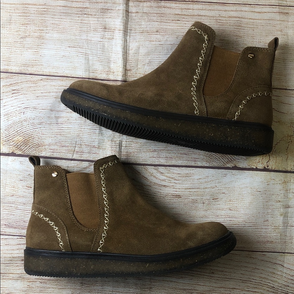 Earth Elements Avens suede ankle boots‎